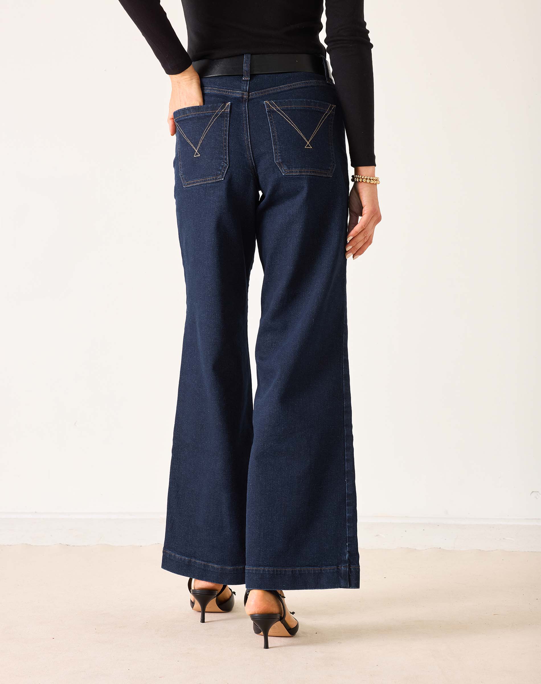 Women's Dark Wash Wide Leg Jeans