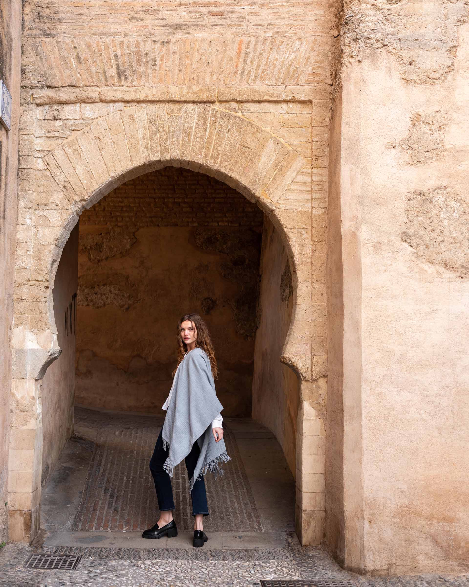 Women's One Size Light Gray Travel Wrap Travel Destination Swing