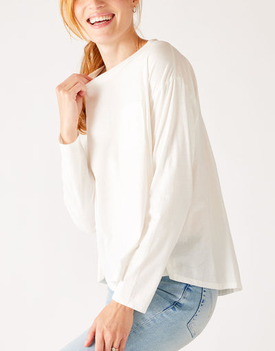 Women's White Front Pocket Pleated Back Crew Neck Long Sleeve Tee Side View Neck Detail