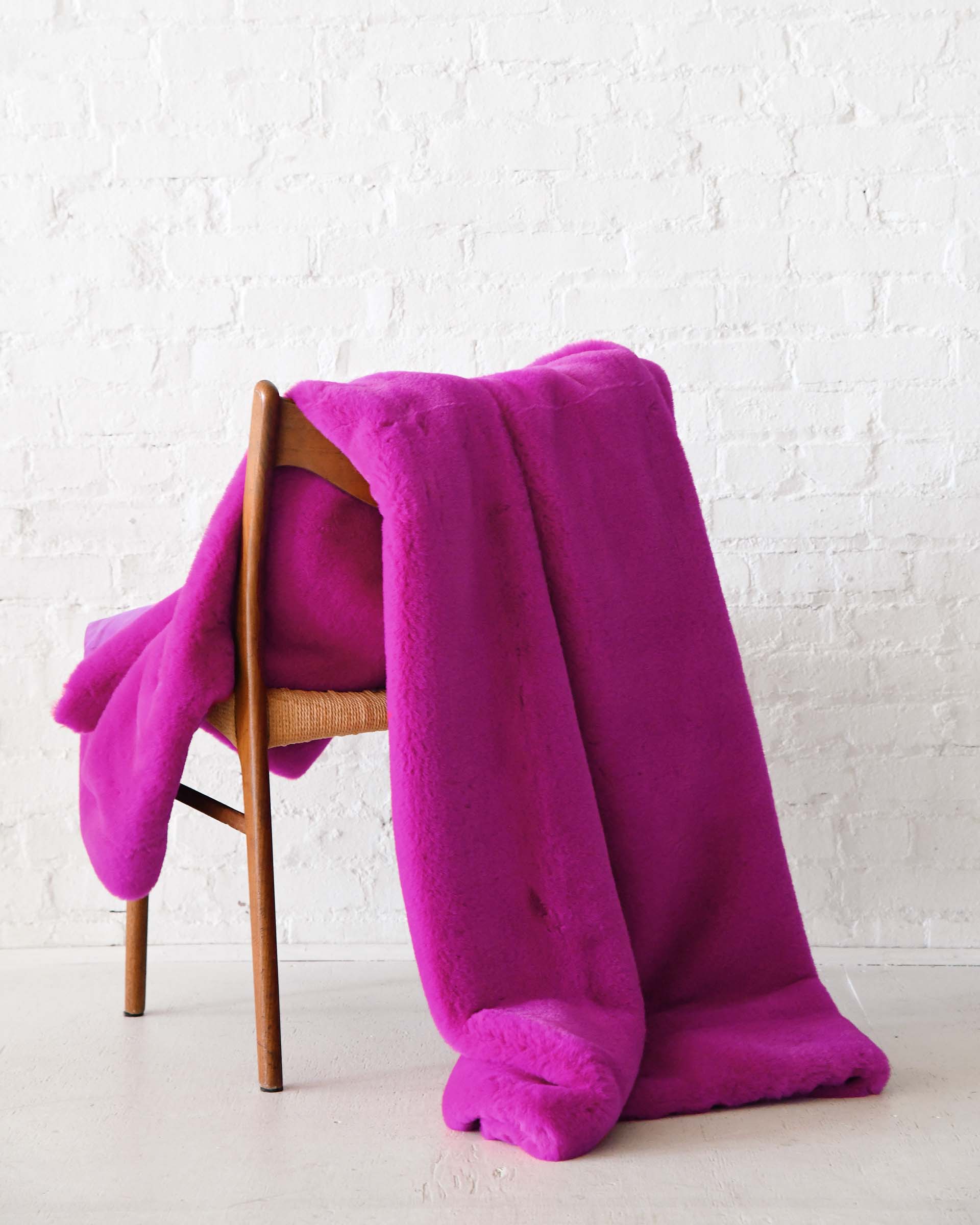 Magenta throw blanket sale