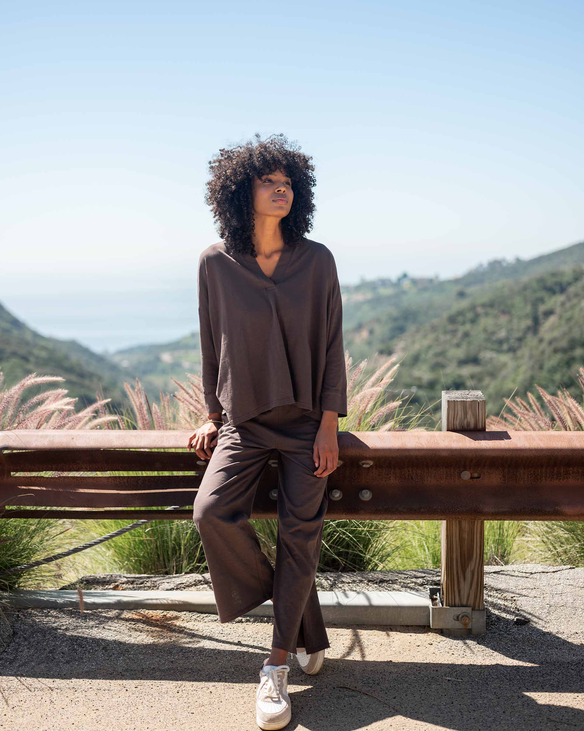 Women's Brown V-neck Cuff Tee for Fall