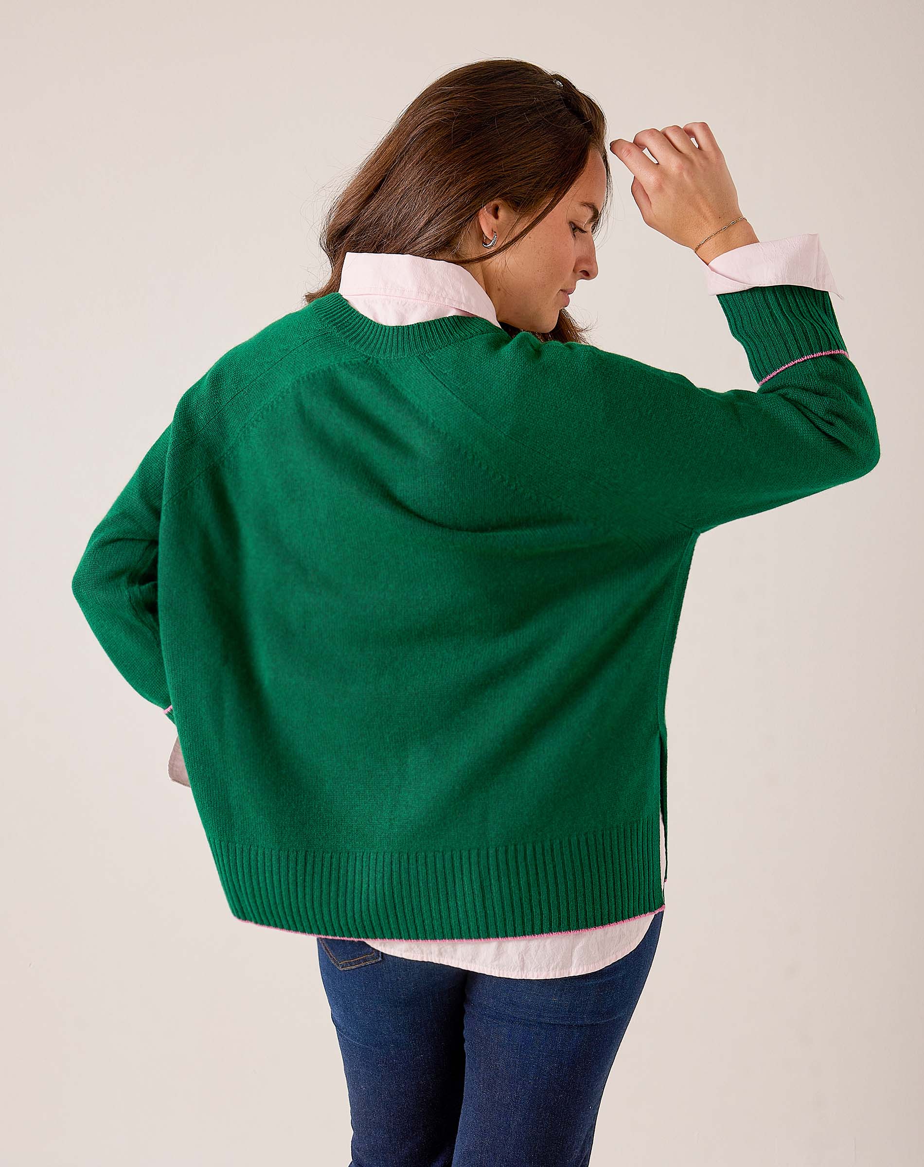 Emerald green oversized knit sweater with ribbed hem and cuffs