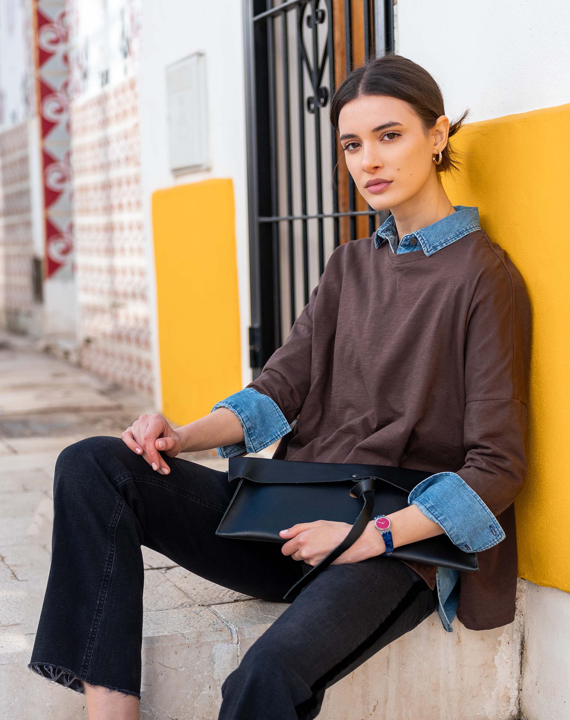 MERSEA ladies' travel-ready ladies' travel-ready espresso-colored slub tee with a denim collar and layered look.