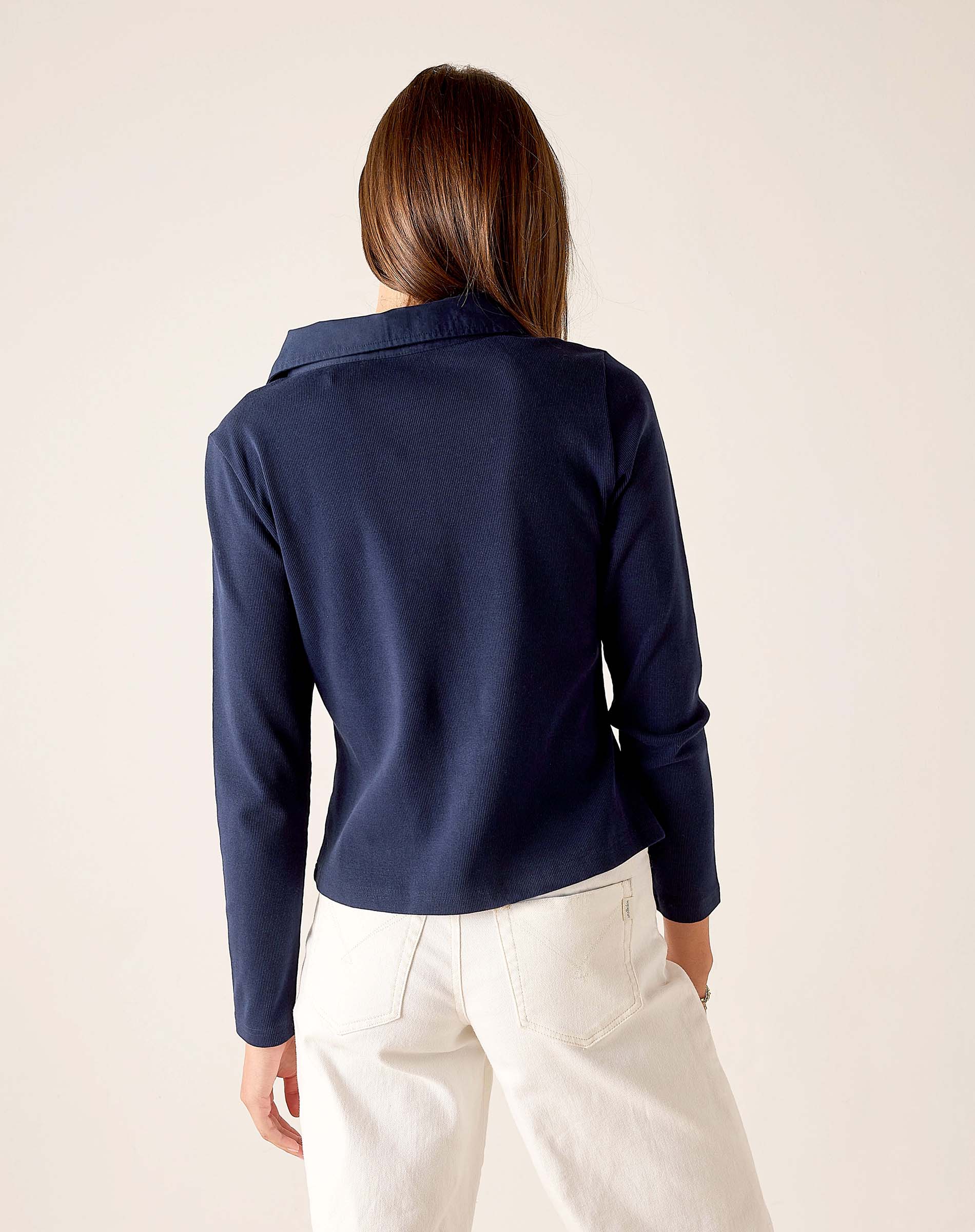 Back view of the navy ribbed oxford button-down shirt.
