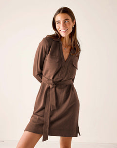 Ladies' travel-ready espresso brown relaxed-fit jersey dress with a waist tie and front pockets.