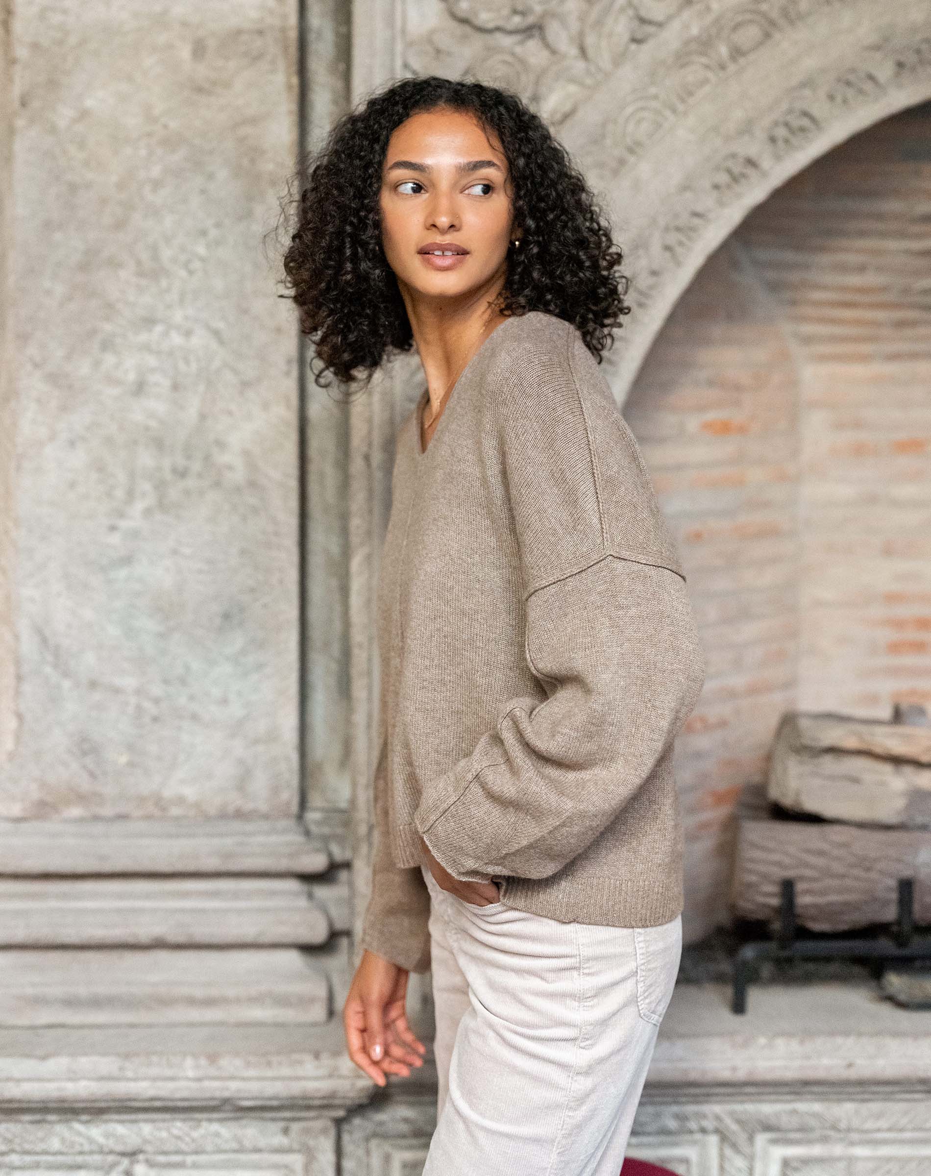 Women's Cashmere Vneck Sweater