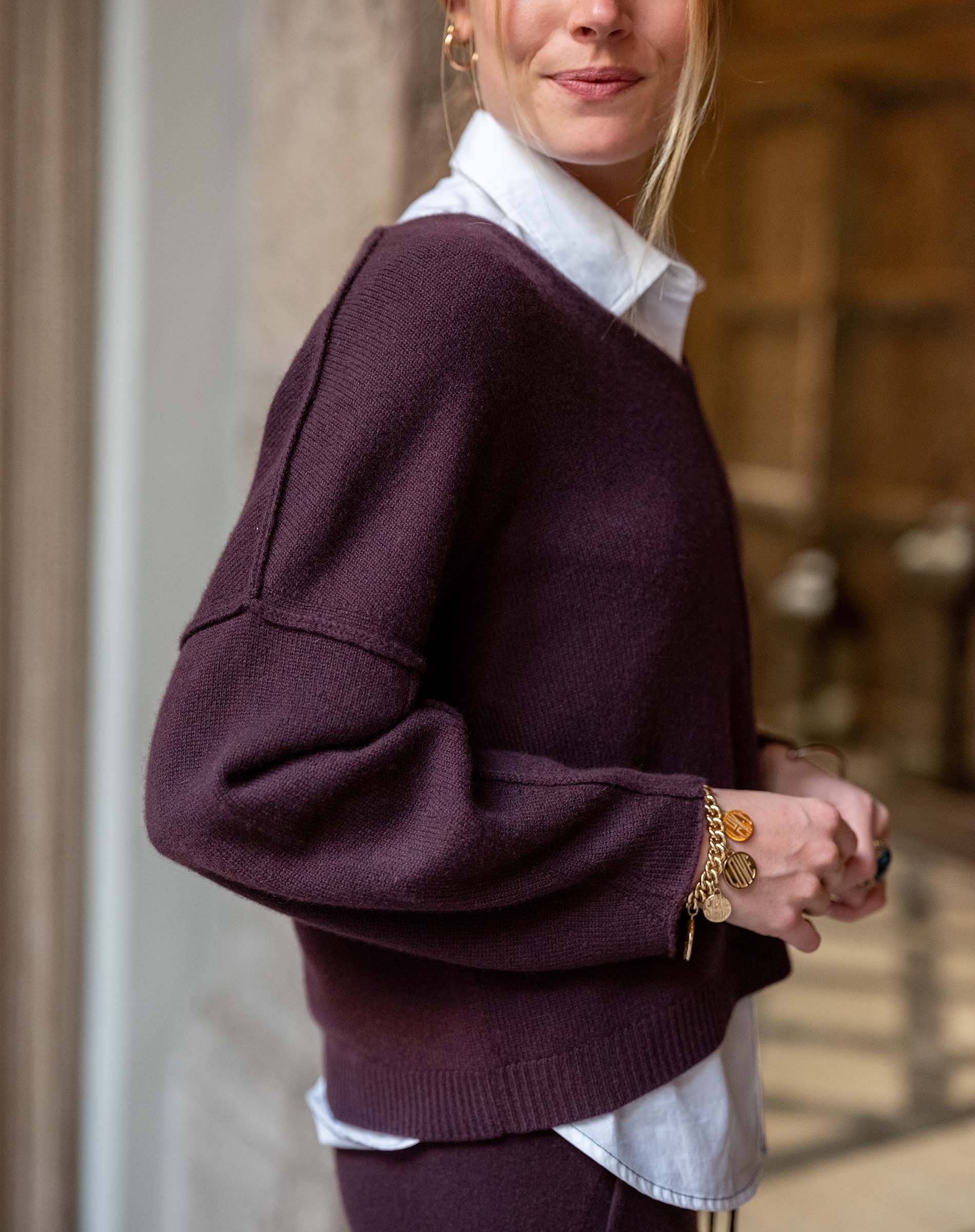 Women's Cashmere Vneck Sweater