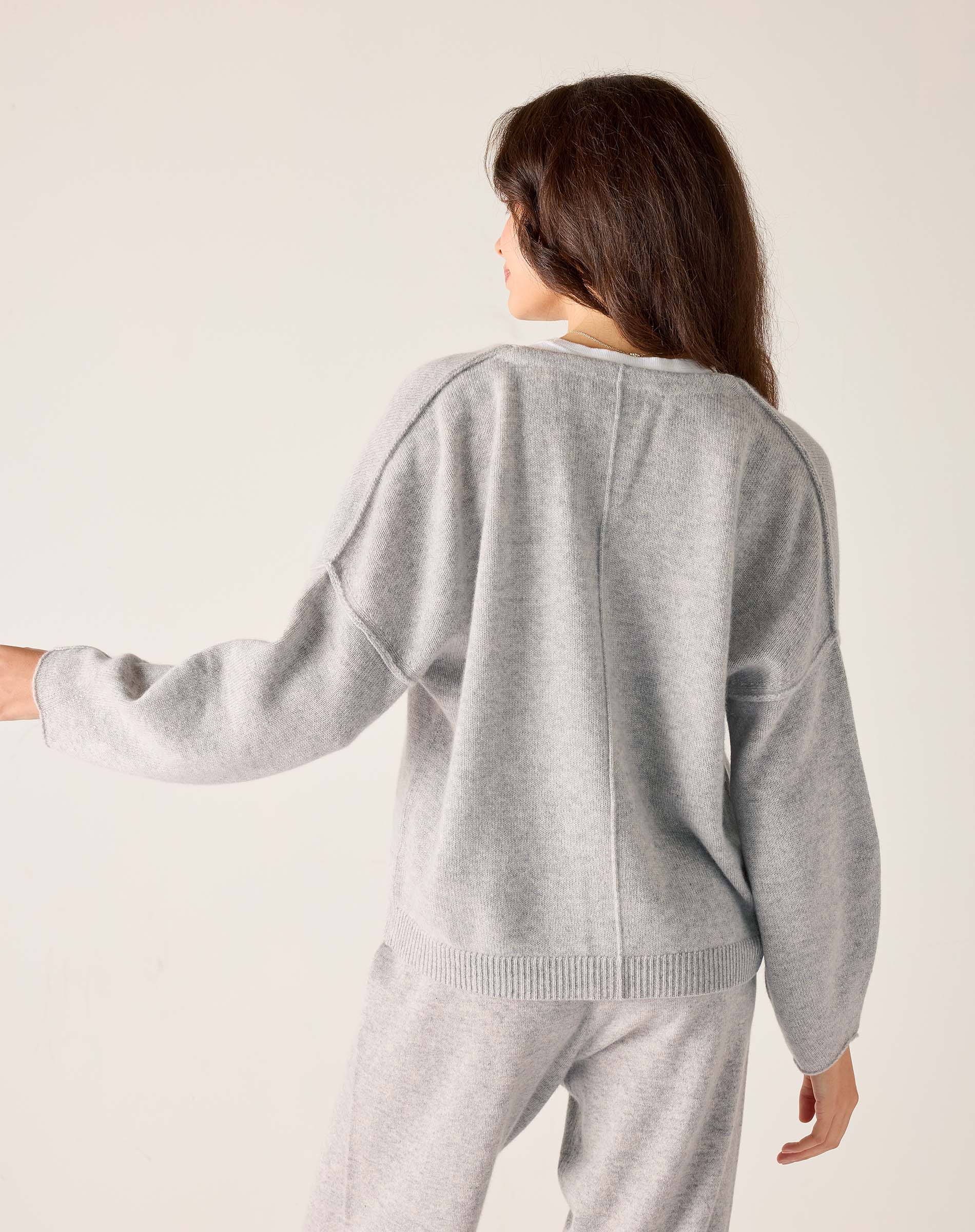 Women's Cashmere Vneck Sweater
