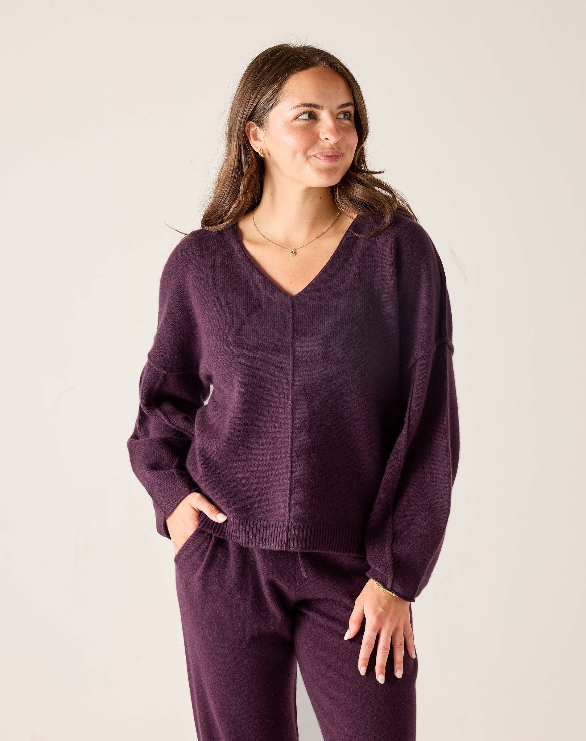 Women's Cashmere Vneck Sweater