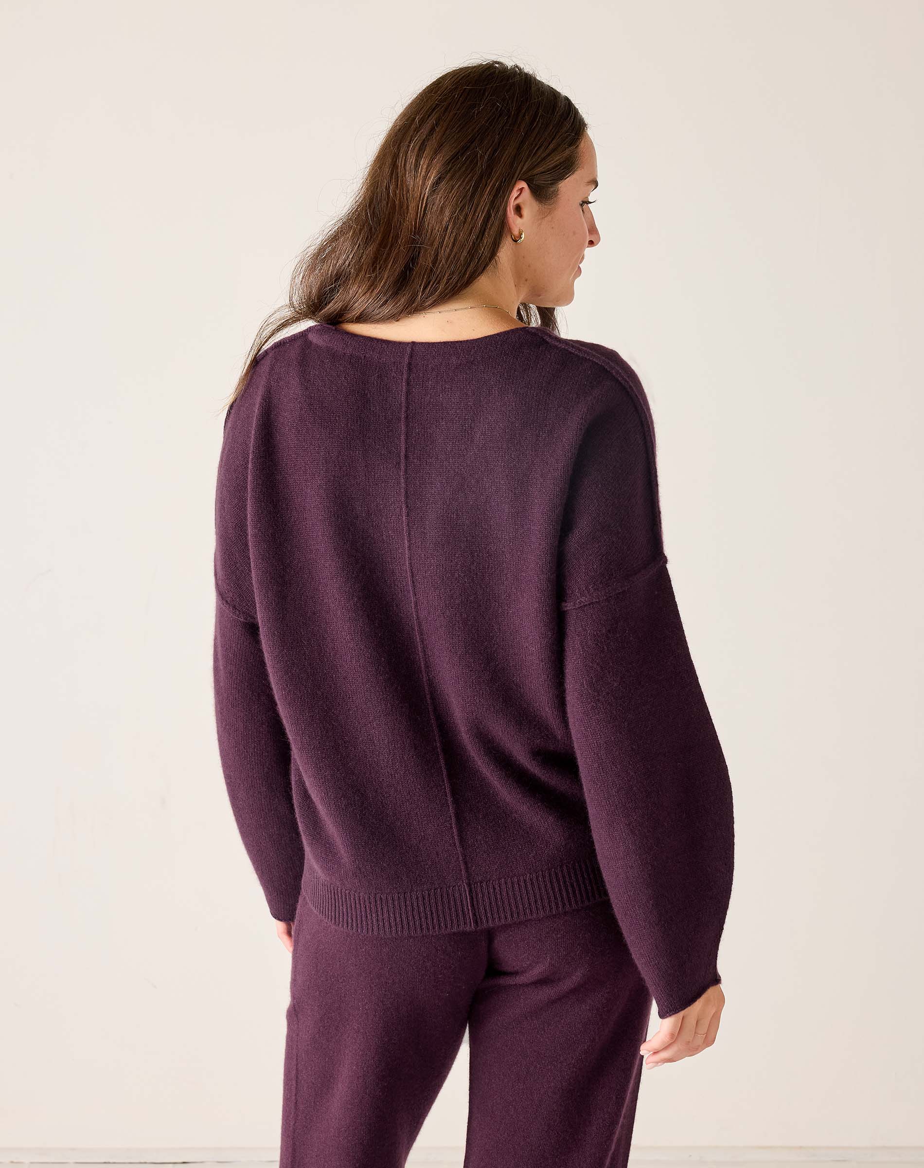 Women's Cashmere Vneck Sweater