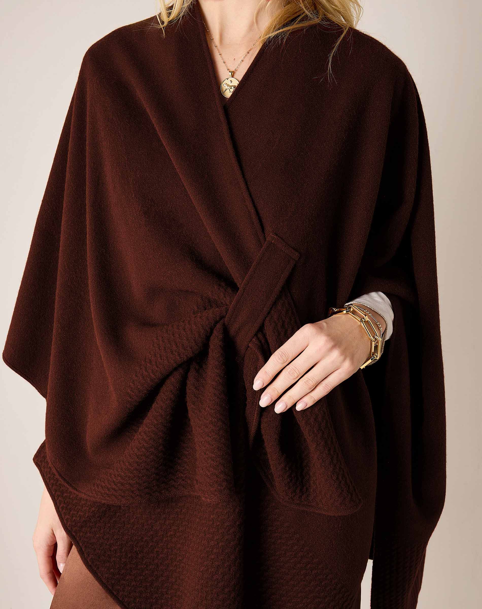 Modern Travel Wrap