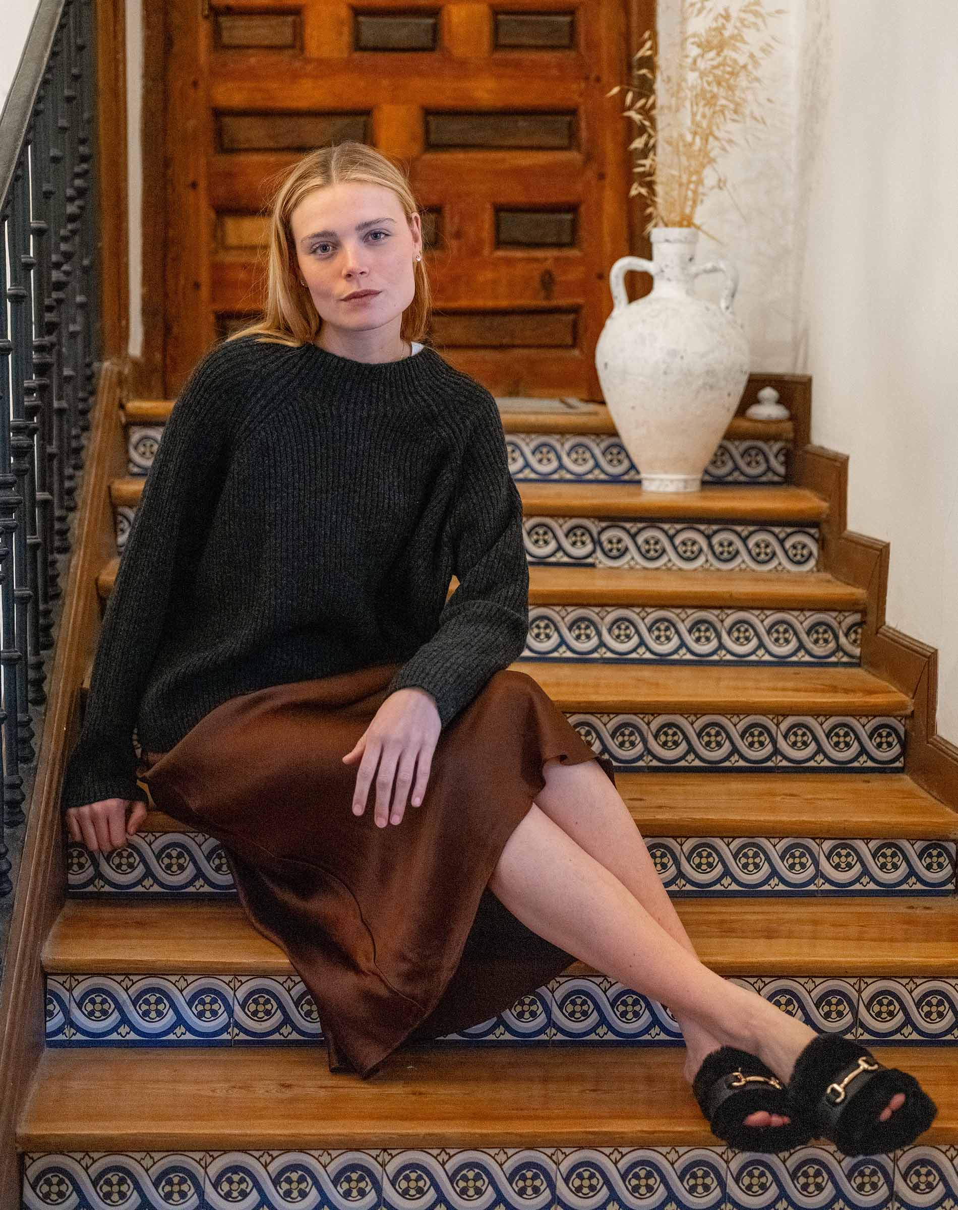 Ladies' travel-ready graphite grey ribbed knit Monograph sweater with a crew neck.