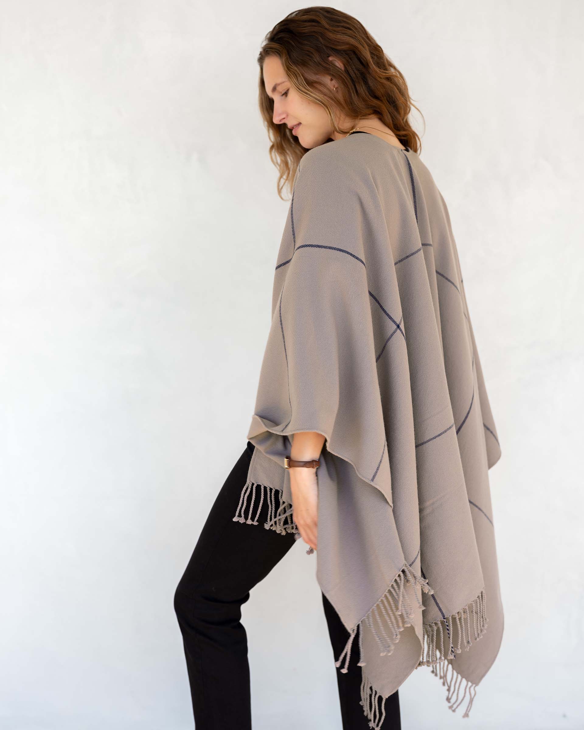 Women's Pocket Travel Wrap for Layering