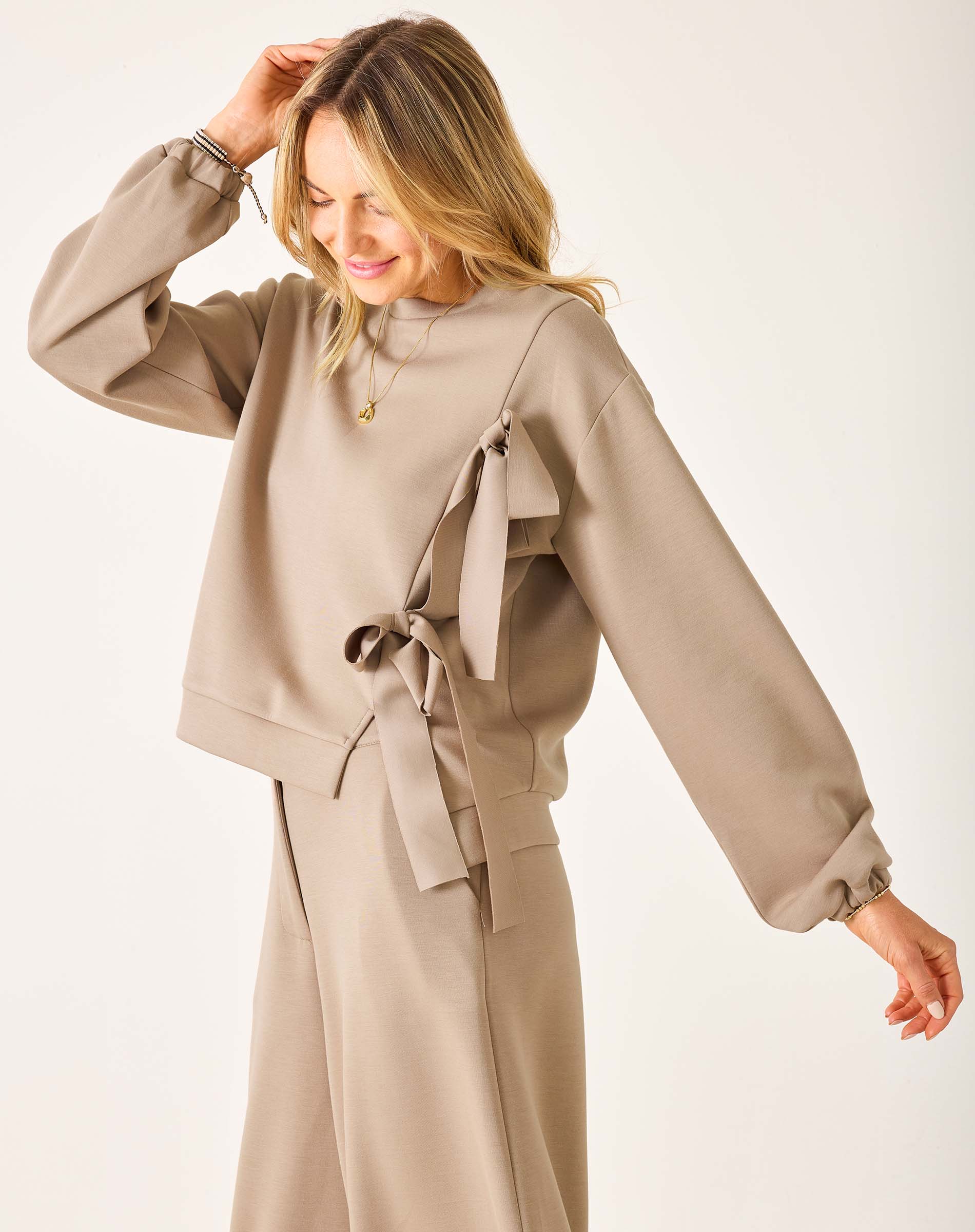 Women's Soft Scuba Bow Sweatshirt Travel Set