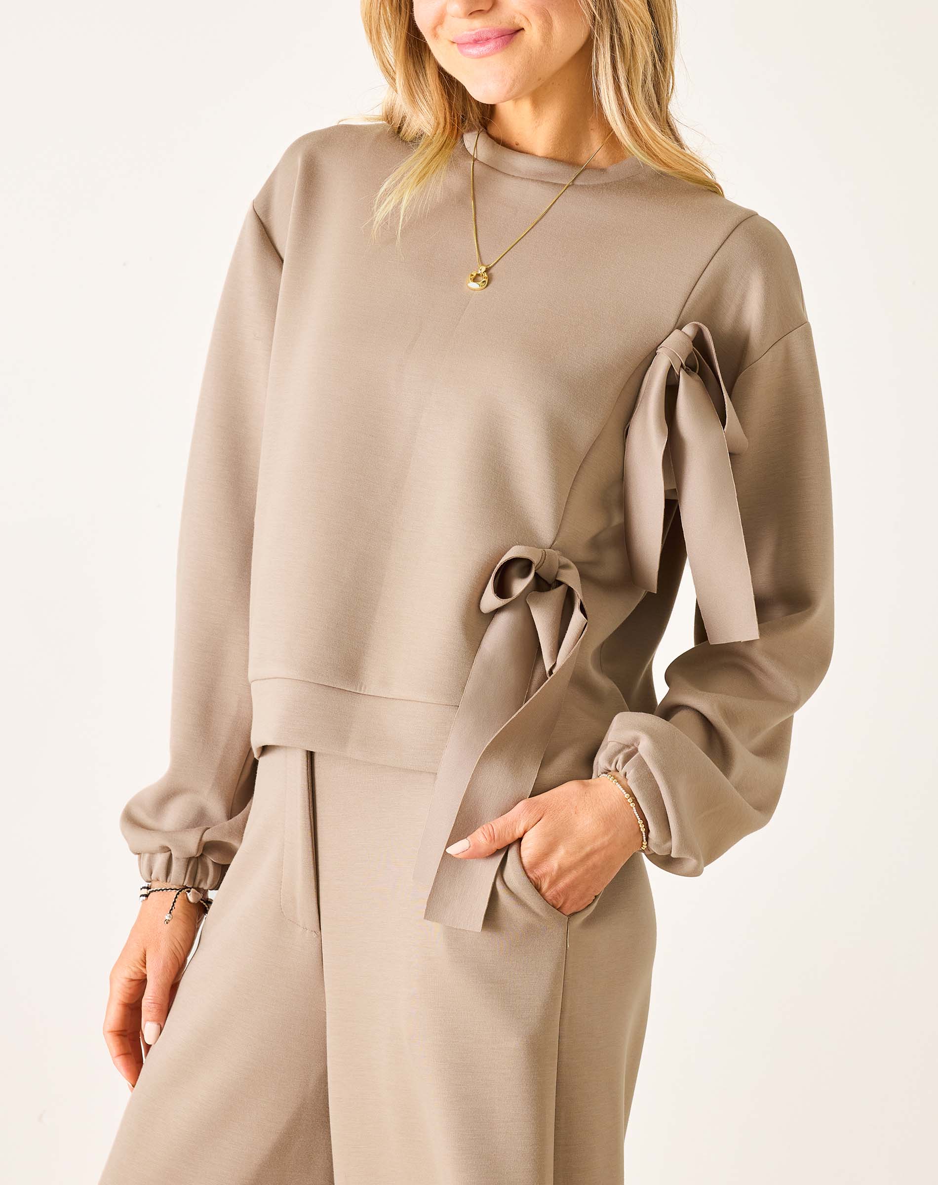 Women's Soft Scuba Bow Sweatshirt Travel Set