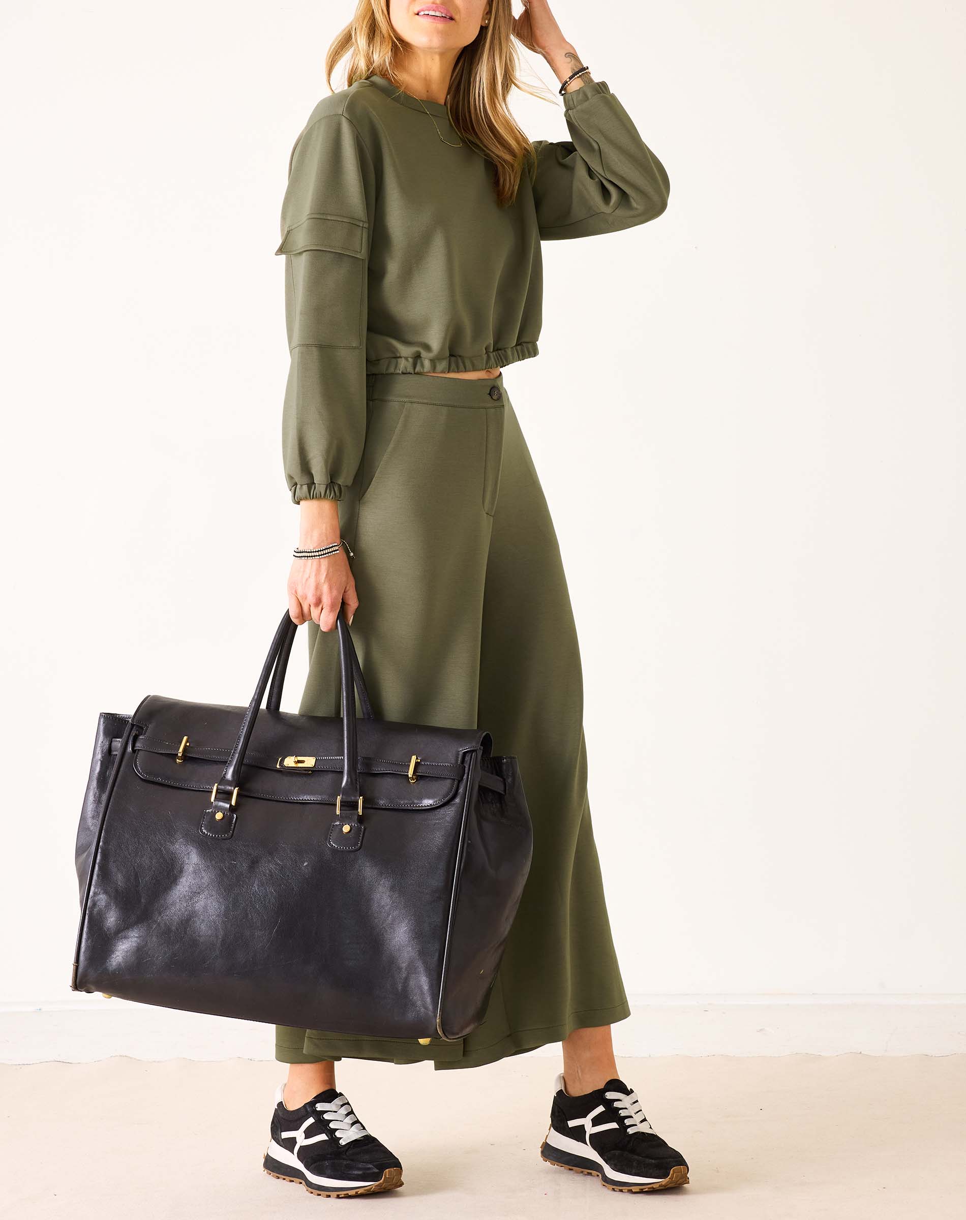 Women's Soft Scuba Cargo Sweatshirt Travel Set