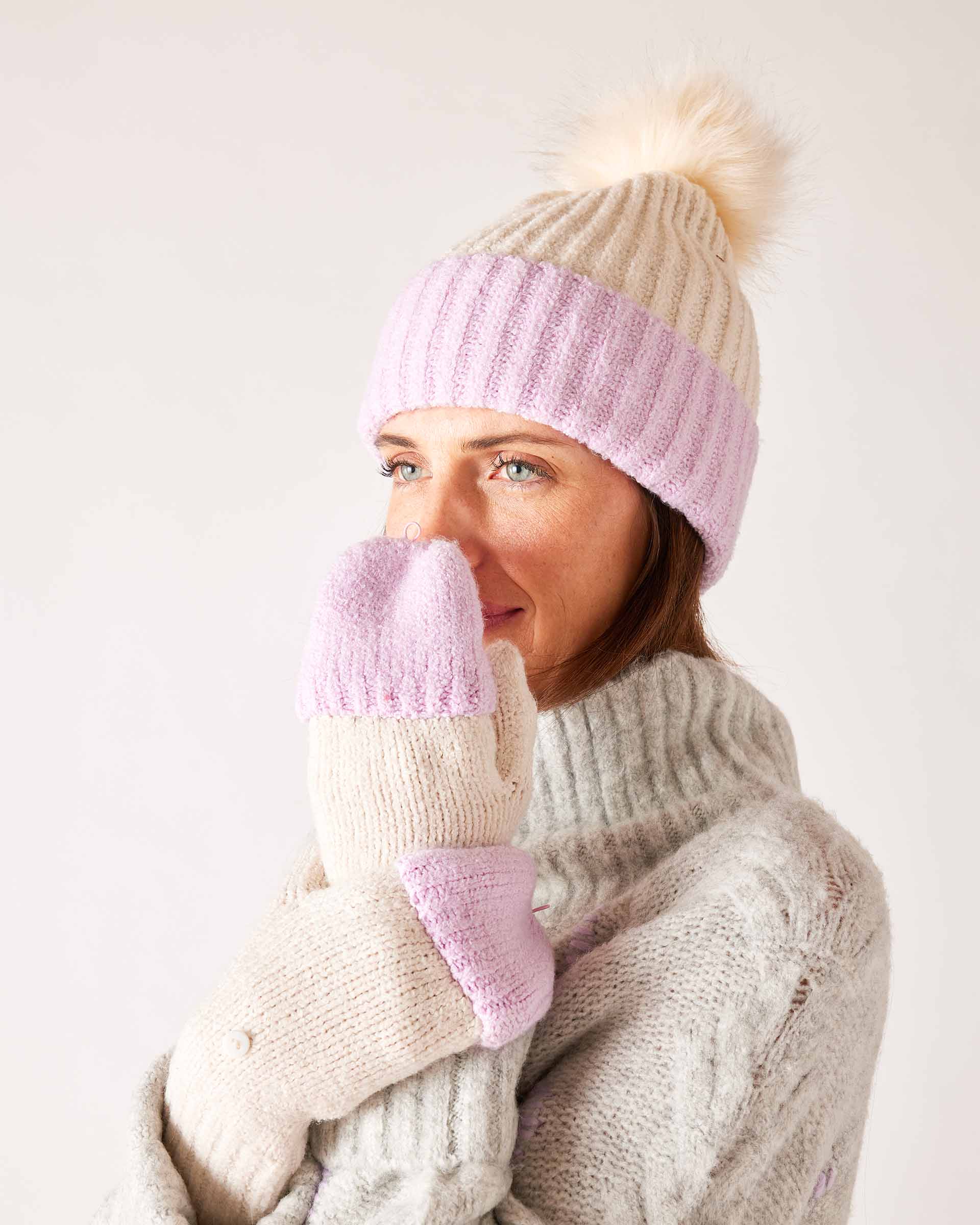 Women's Winter Beanies With Puff