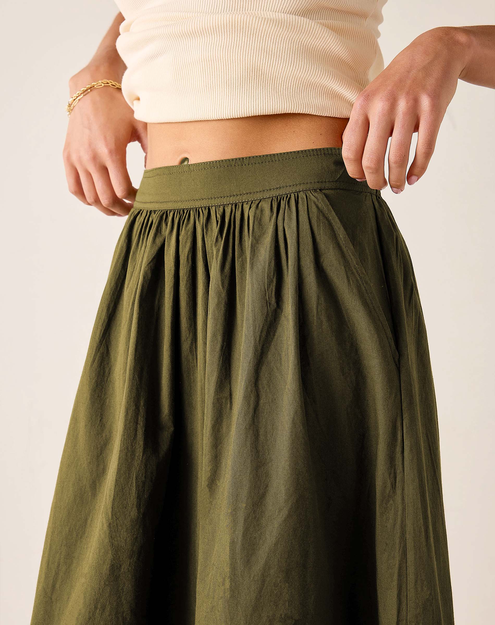 Hazel maxi skirt with a gathered waist and linen-like fabric