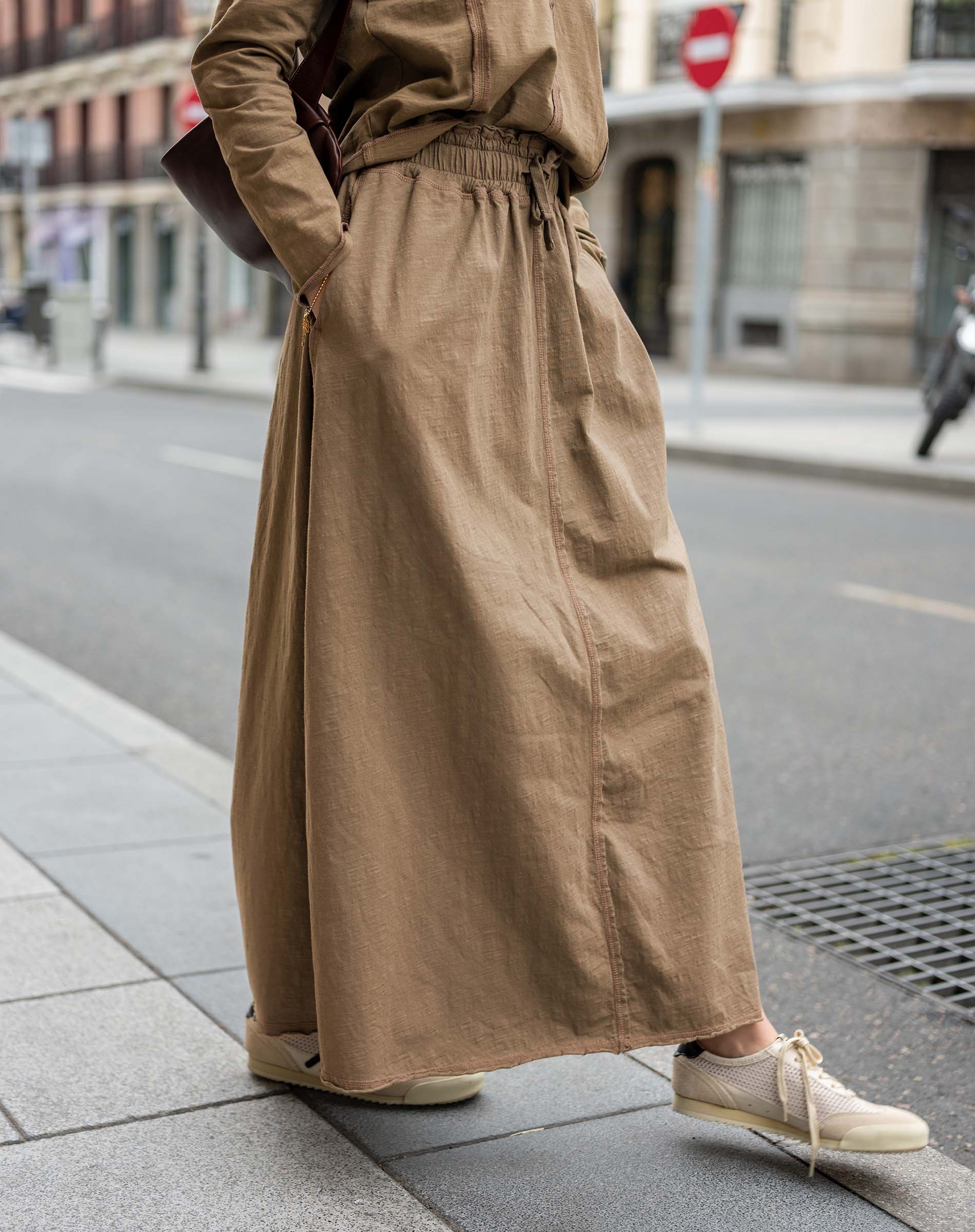Nutmeg brown linen blend maxi skirt with an elasticated waist and gathered detail.