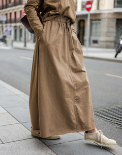 Nutmeg brown linen blend maxi skirt with an elasticated waist and gathered detail.
