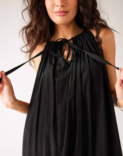 Women's Black Loose Fit Pullover Maxi Dress Close-up Front View of Neckline Detail