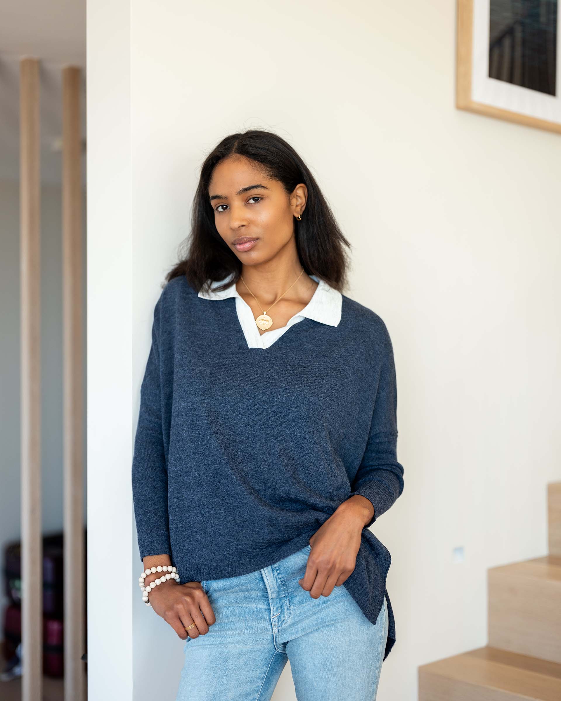 Women's Blue Collared V-Neck Sweater One Size