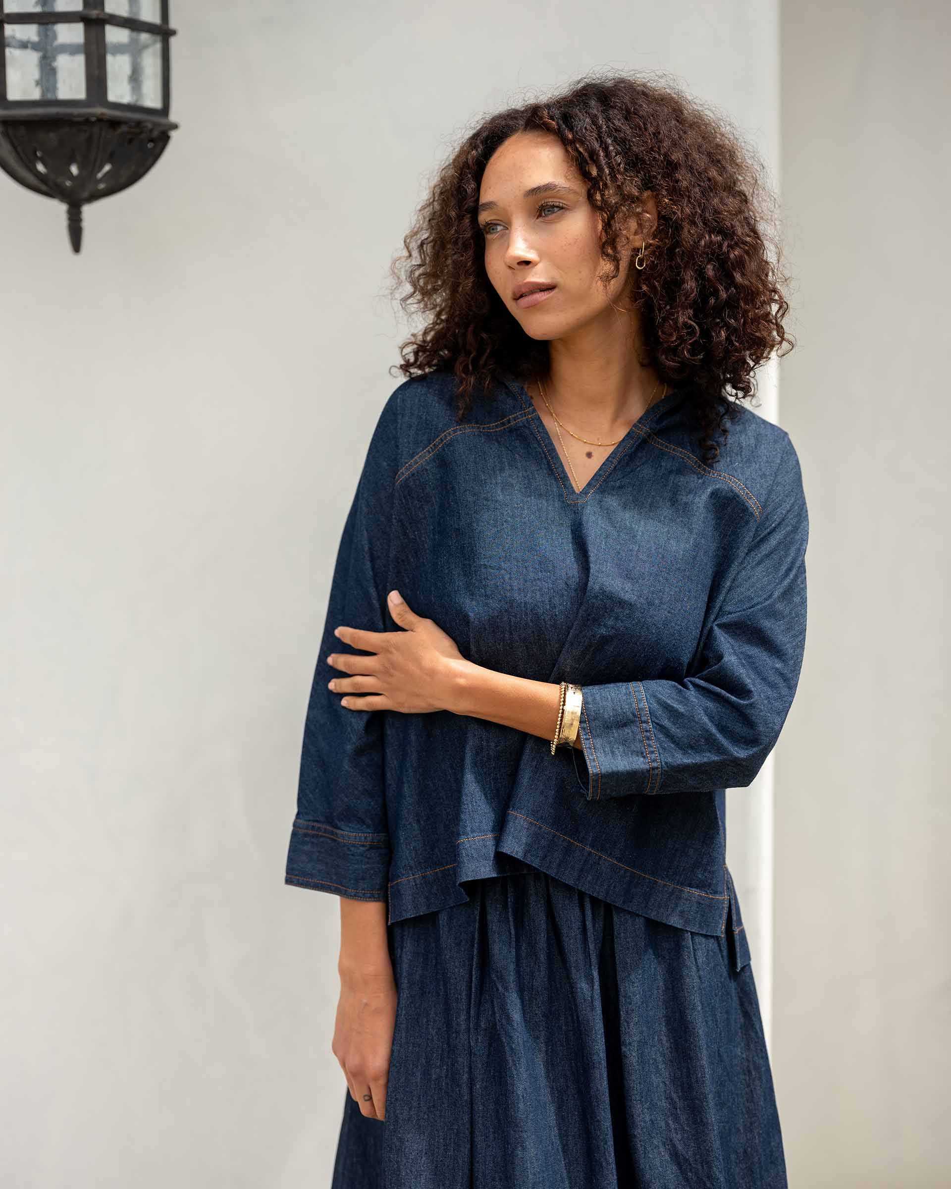 Women's Dark Wash Quarter Sleeve Chambray Top