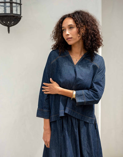 Women's Dark Wash Quarter Sleeve Chambray Top