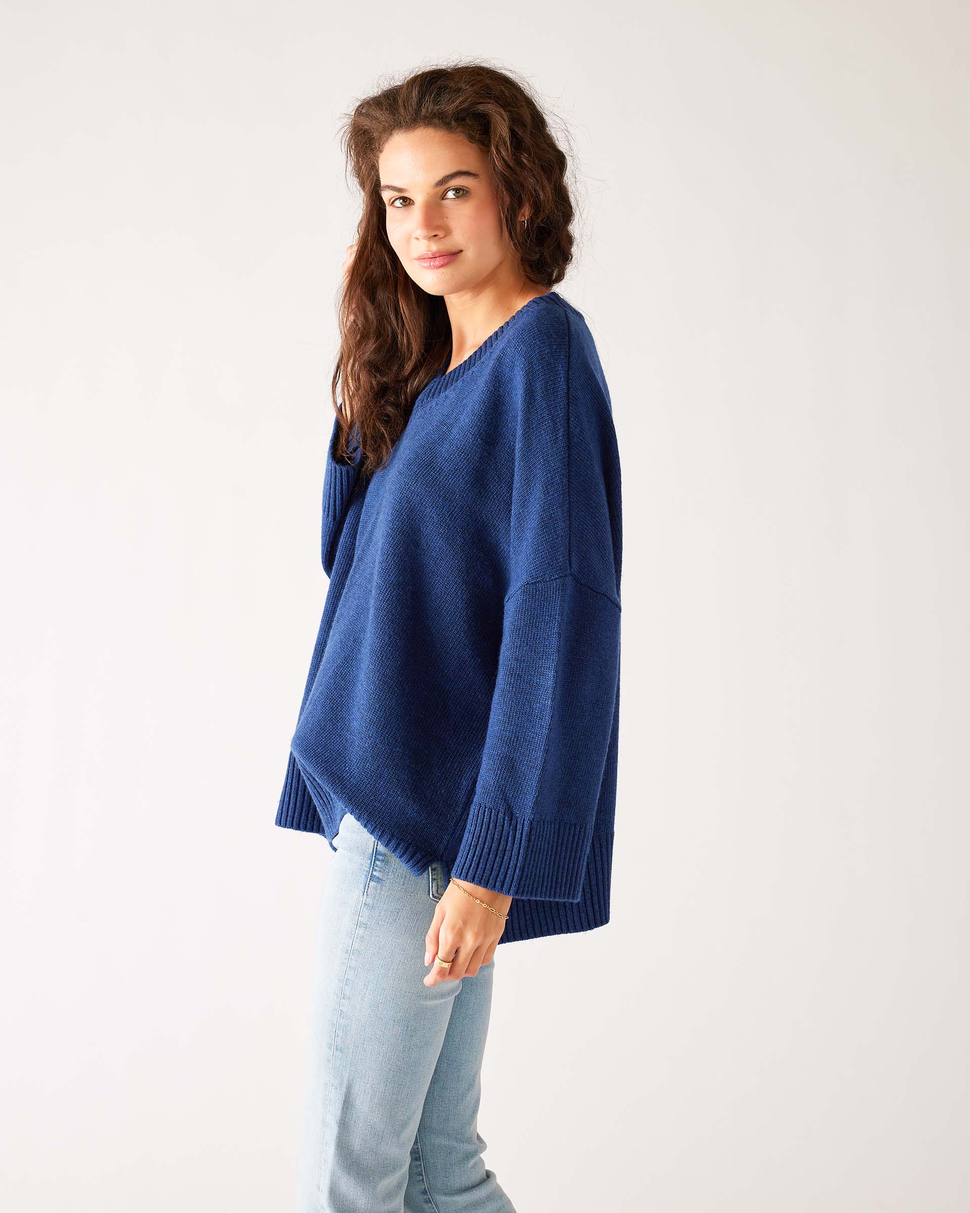 Women's Dark Blue Midweight Loose Fitting V-neck Sweater Side View