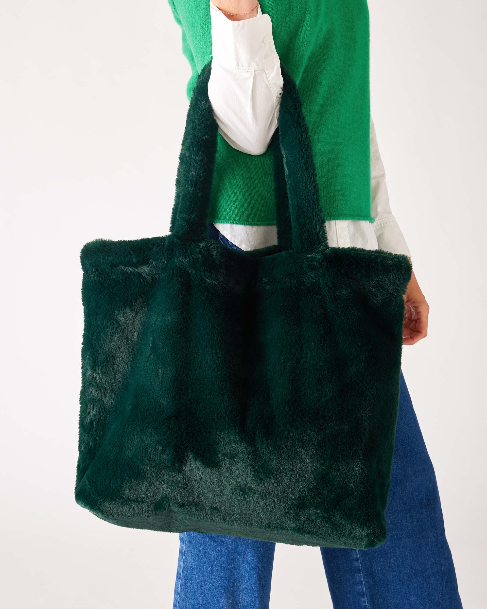 Women's Faux Fur Tote Bag with Pockets