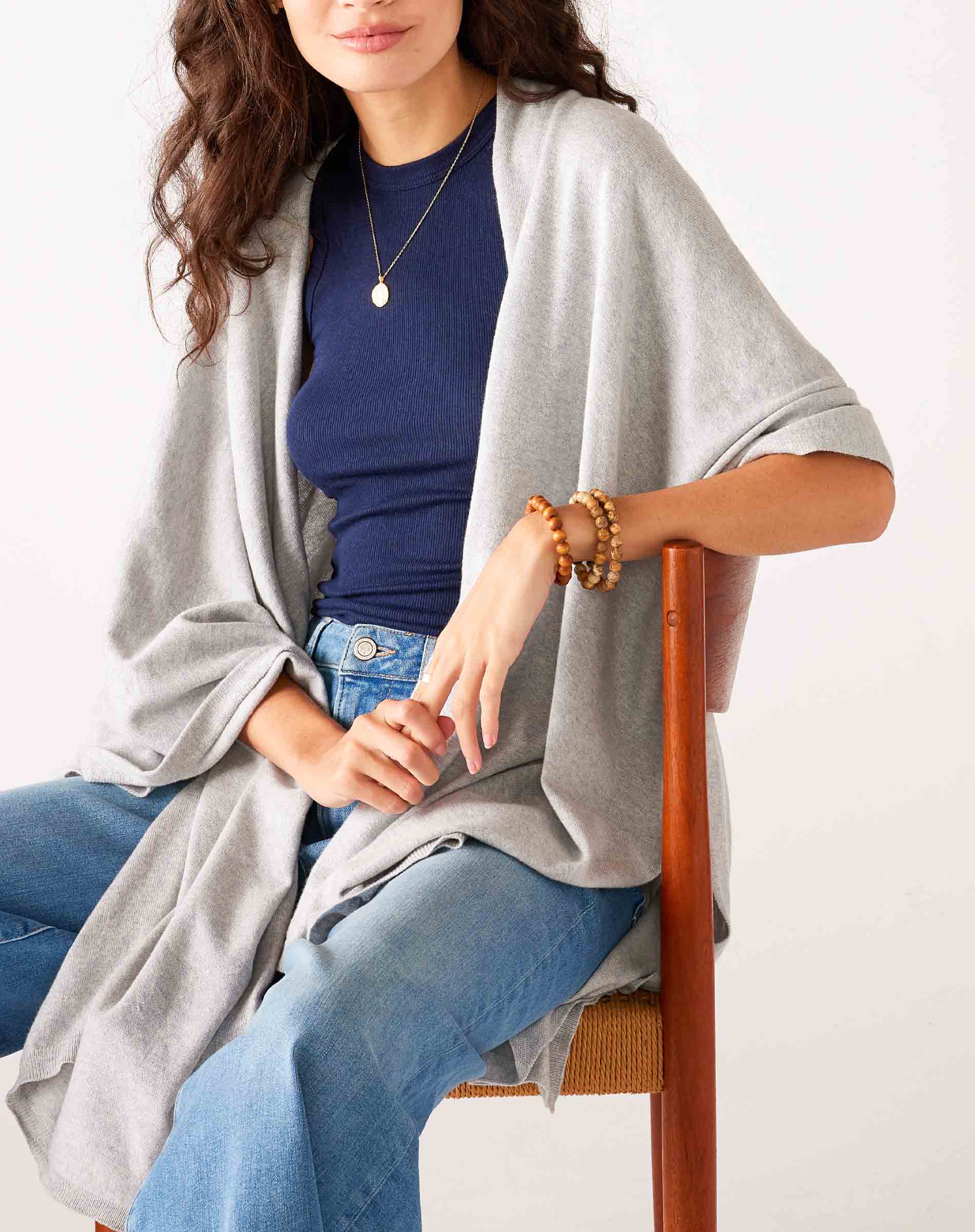 Women's Light Grey Heathered Cashmere Lightweight Travel Wrap Sitting Front View