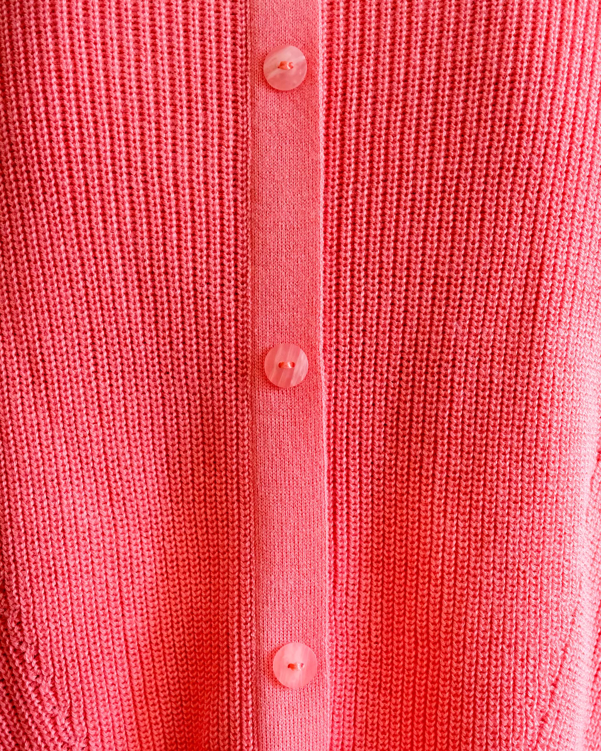 Women's One Size Pink Short Sleeve Sweater With Buttons Down Back Detail