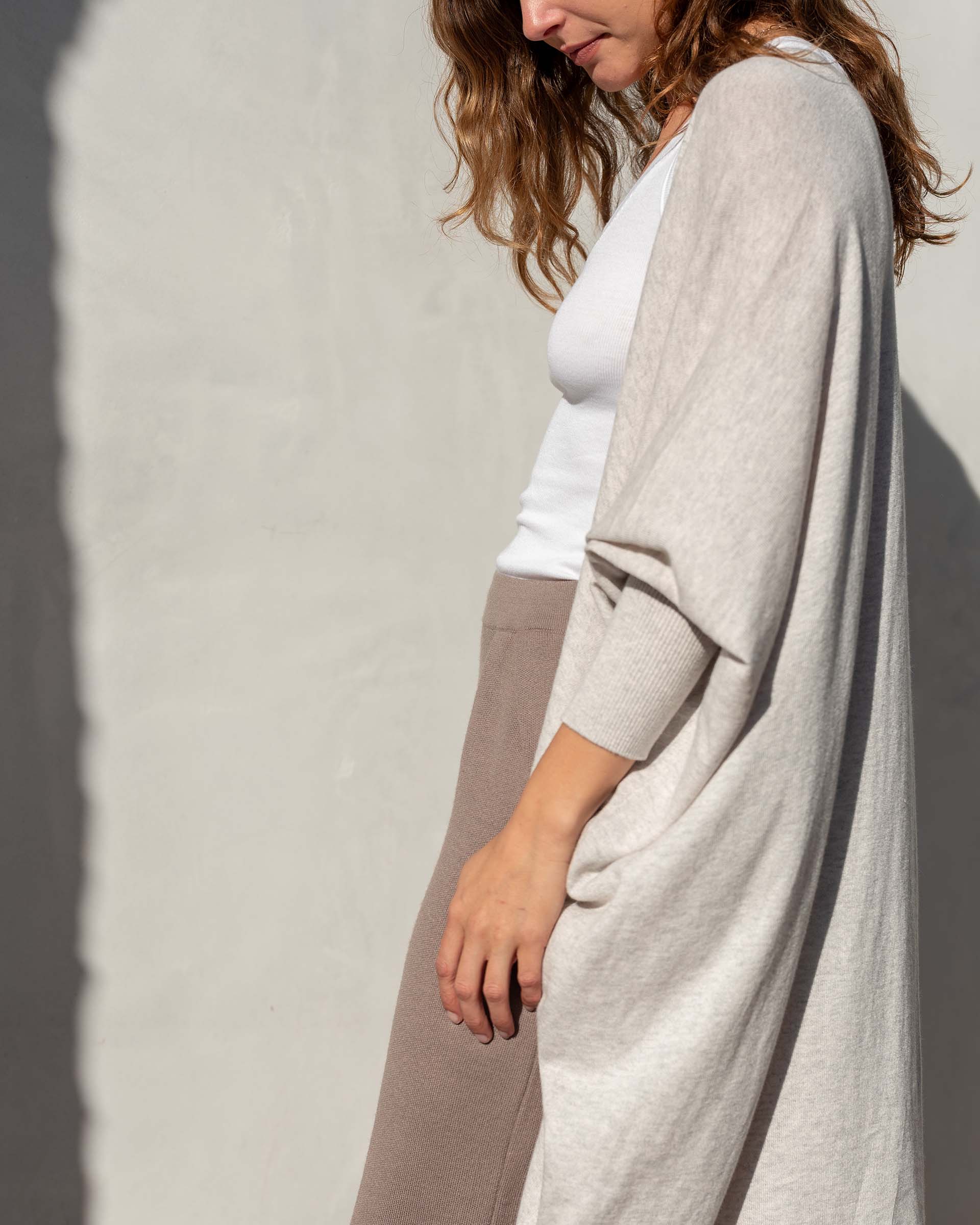 MERSEA ladies' travel-ready women's travel-friendly off-white cashmere kimono wrap with wide sleeves and a relaxed fit.
