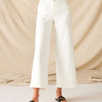 Women's Patch Pocket Stretchy Cropped Wide Leg White Jeans Front View