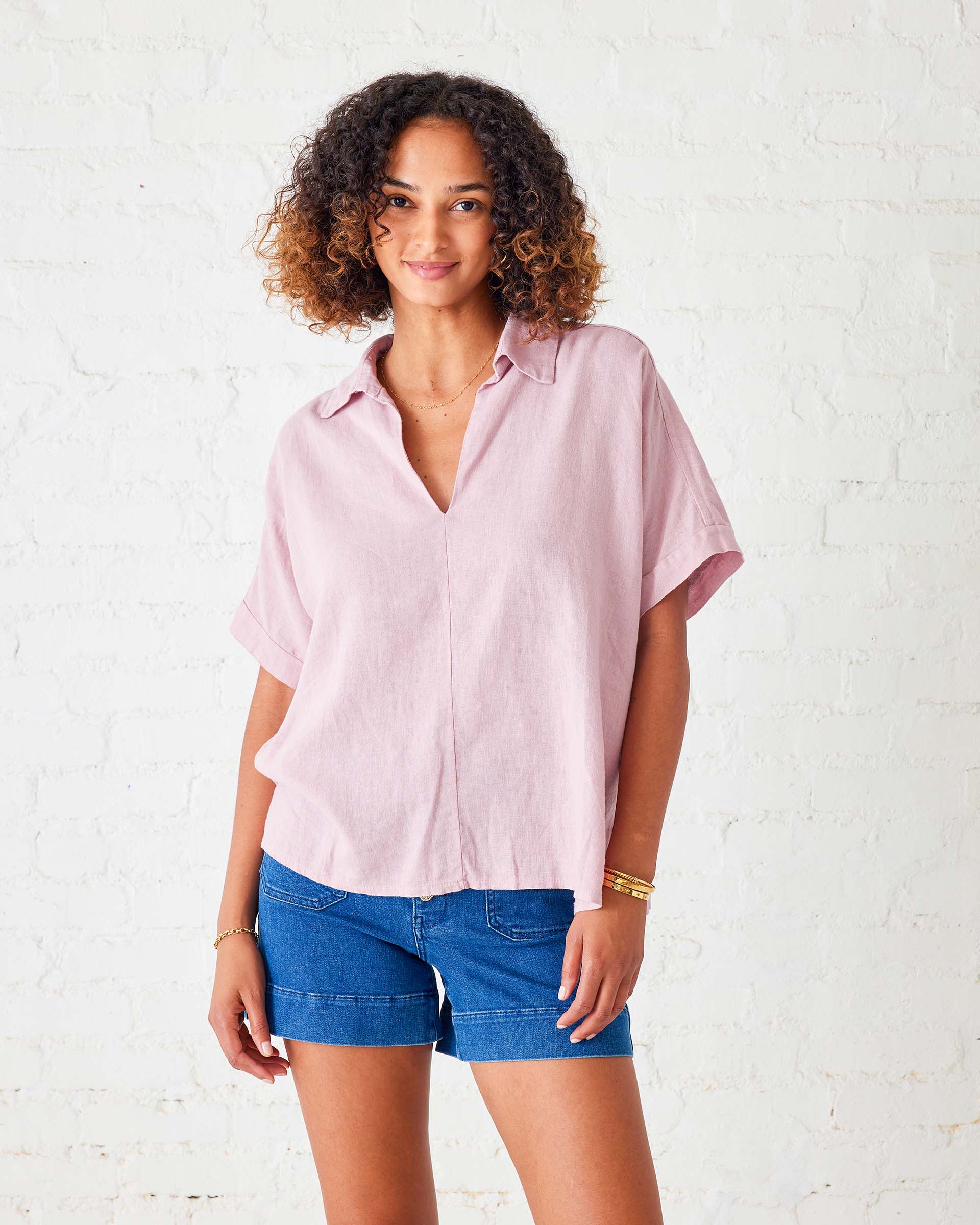 Women's Light Pink Collared Short Sleeve Top