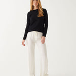 Women's Black Fitted Cashmere Crewneck Rolled Hem Pullover Sweater Front View 1