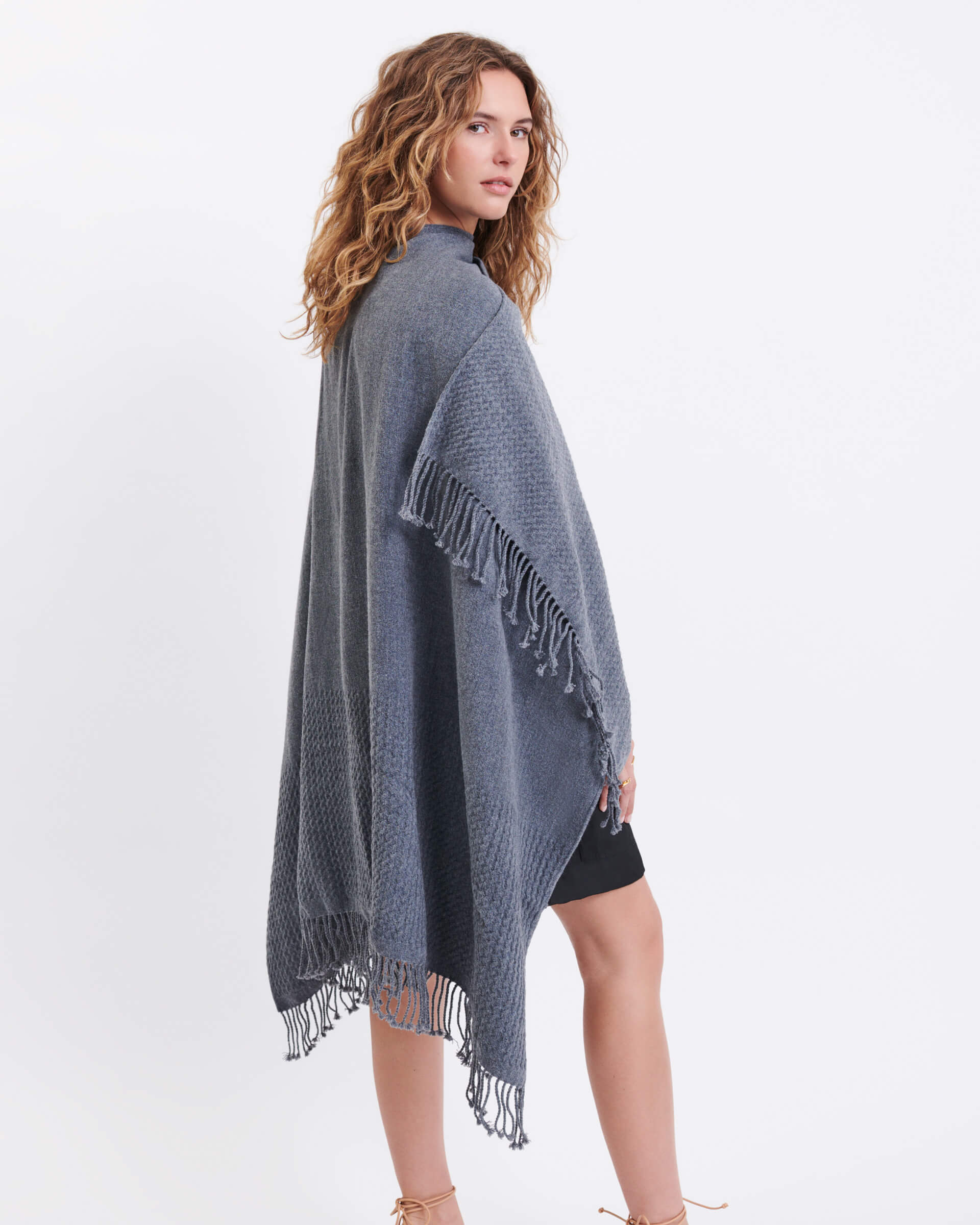 Women's One Size Gray Travel Wrap Side View Drape Over Shoulder